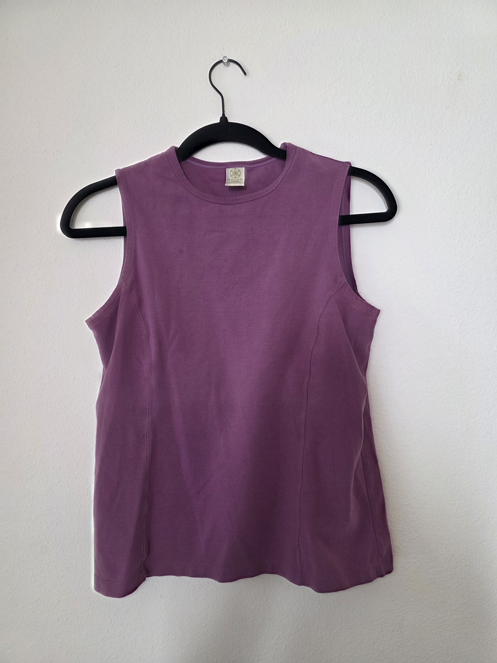 GAIAM Sleeveless Crewneck Tank Top in Lavender
